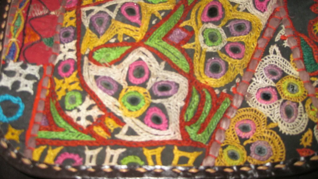 Artisan Leathercraft: Hand-Stitched Bags, Wallets & Belts in Mumbai