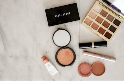 Glow Botanicals & Beauty logo